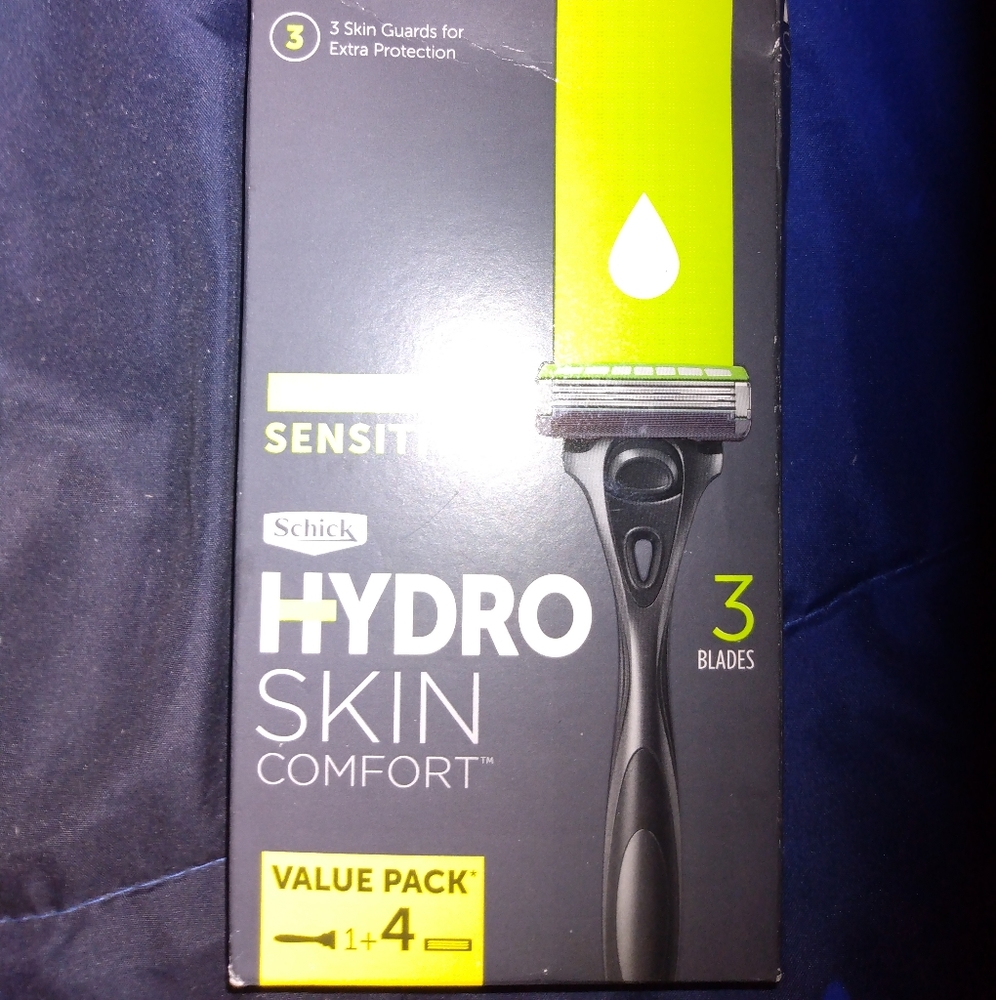 Schick Hydro Skin Comfort Slim Head Sensitive Value Pack-1 Handle + 4 Refills
